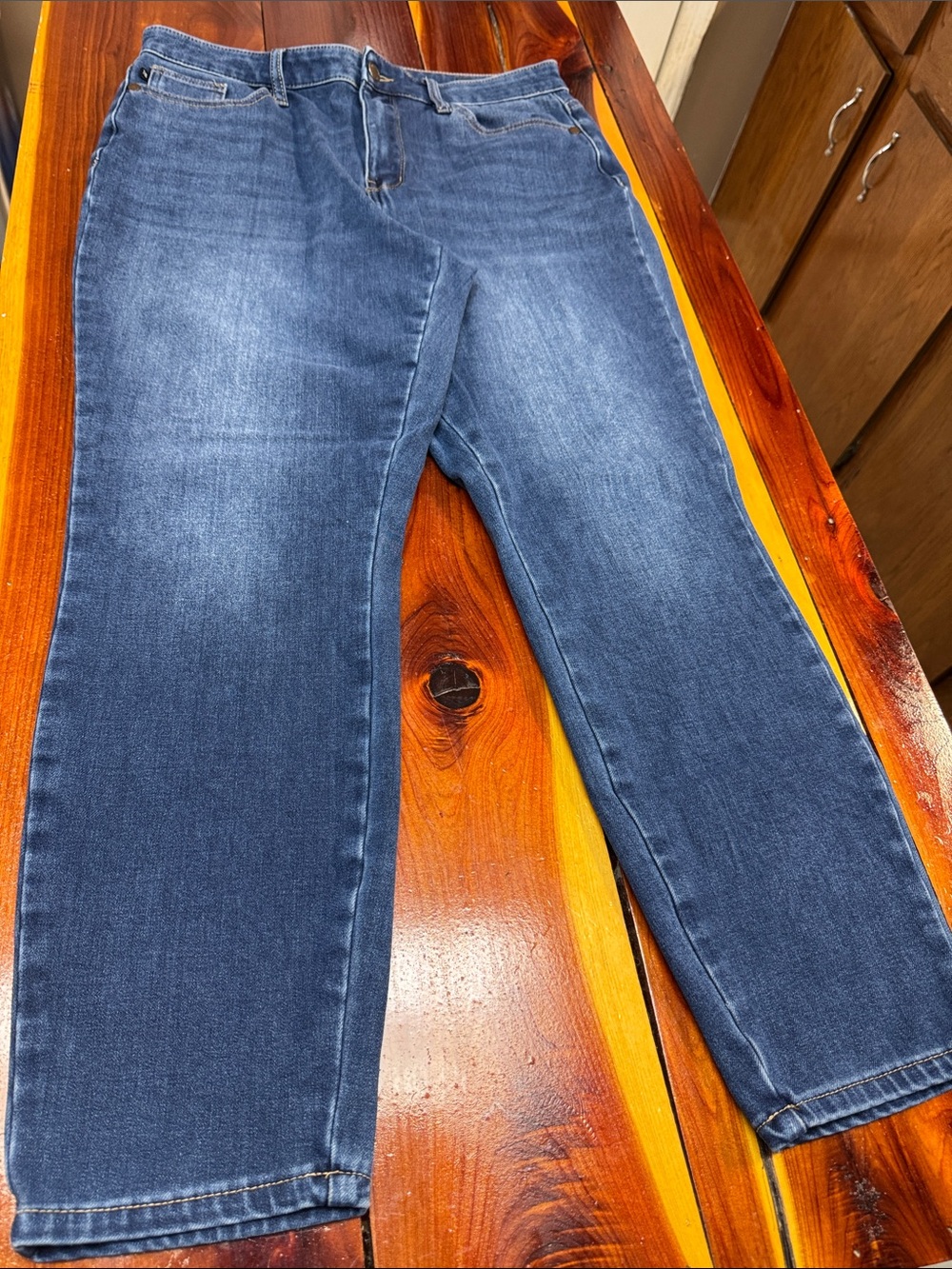 Judy Blue Dark Blue Straight Leg Jeans H9